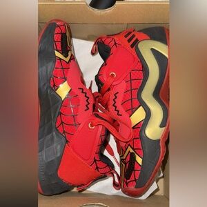 Adidas D.O.N. Issue #3 x Marvel "Spider-Man" basketball shoe